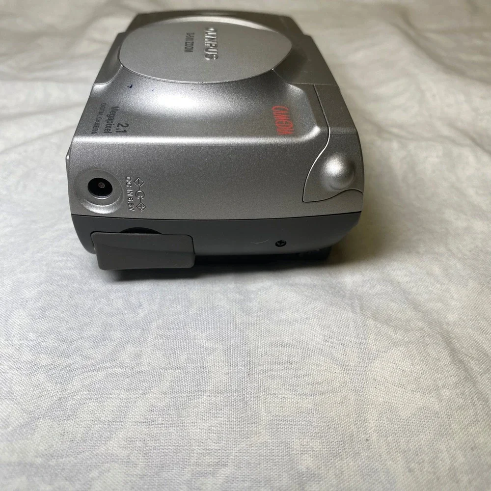 Olympus Camedia D-510 Zoom 2.1MP Digital Camera Tested 64MB SmartMedia Case
